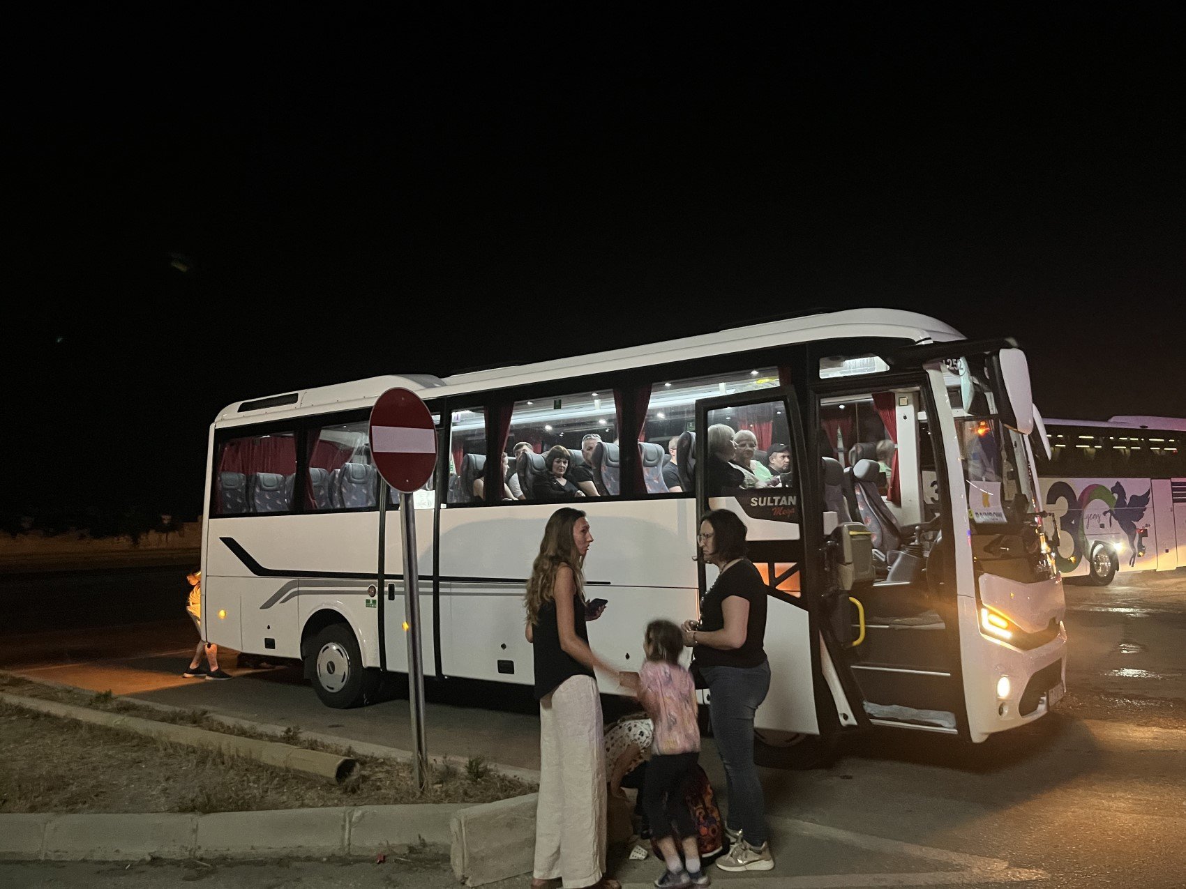 Alanya’da otel yangını: 622 turist tahliye edildi