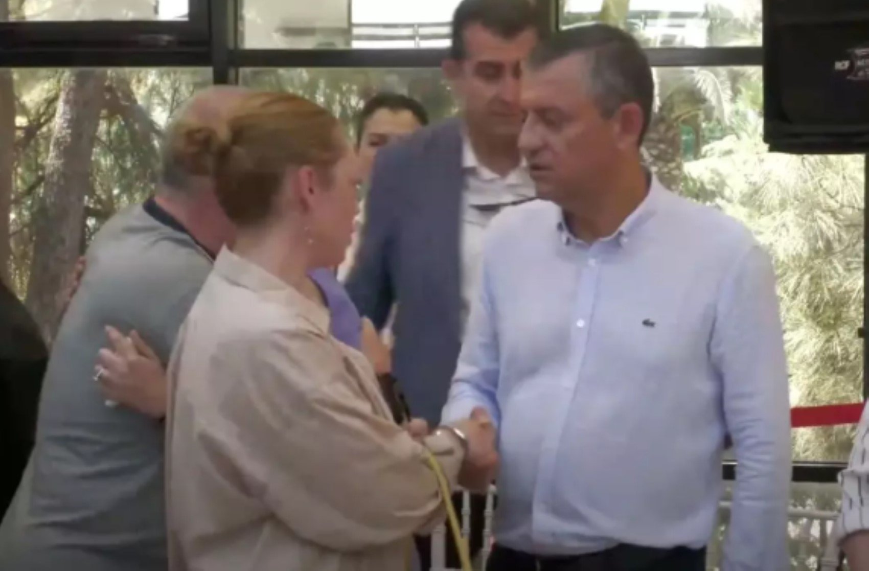Zeyrek ailesine anlamlı destek! Ünlü isimler taziyede buluştu