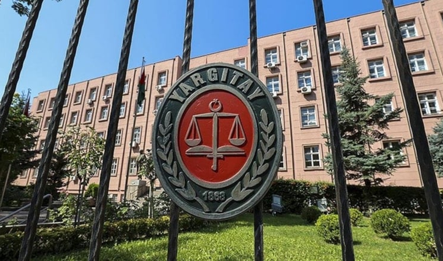 Yargıtay üyesi anayasal ilkeye vurgu yaptı: Herkesin bilmesi gereken kural