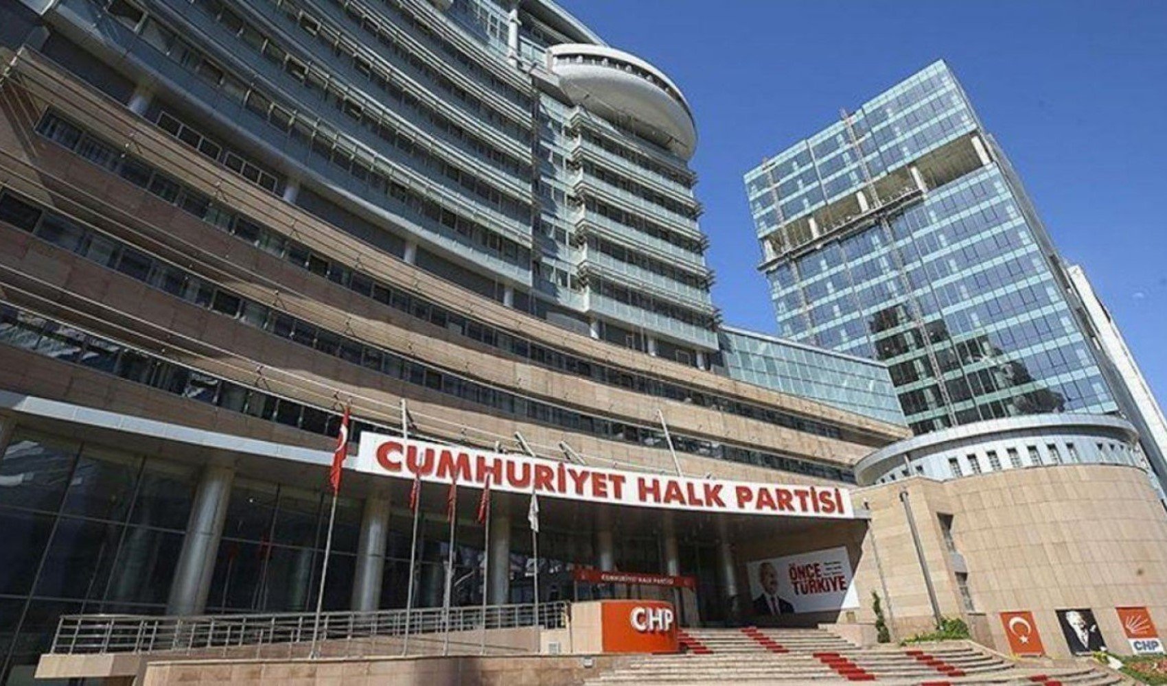 CHP’li Arslan AKP’nin müdahalelerini tek tek sıraladı! 'Kayyum darbesi!'