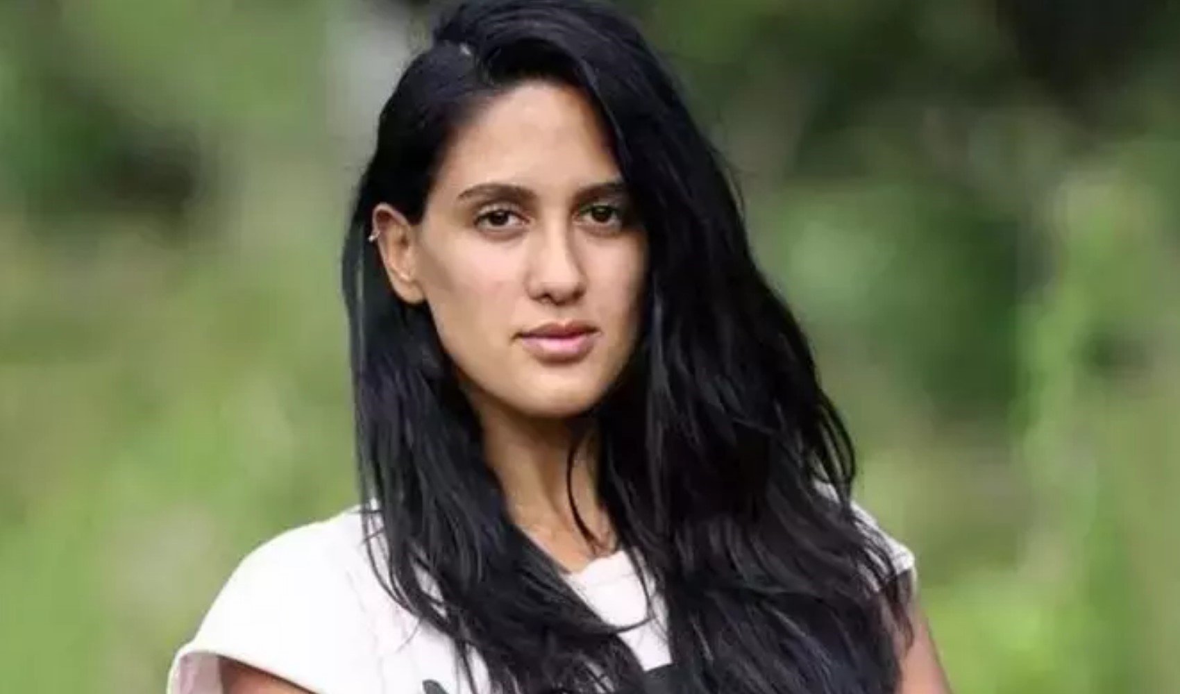 Survivor Sahra Işık anne olmanın mutluluğunu yaşıyor