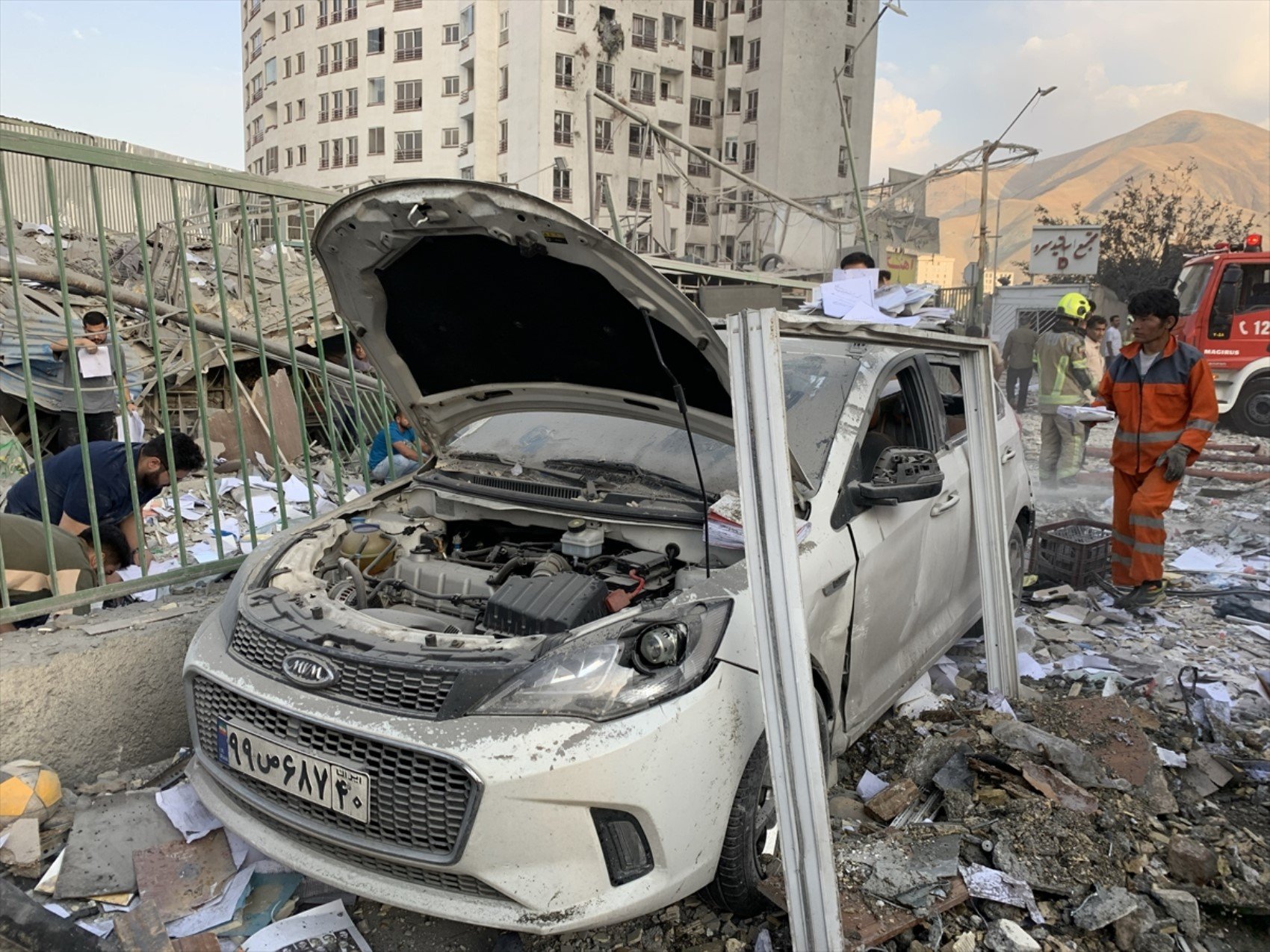 İran-İsrail gerilimi tırmanıyor: Hava sahaları kapatıldı, alarm verildi