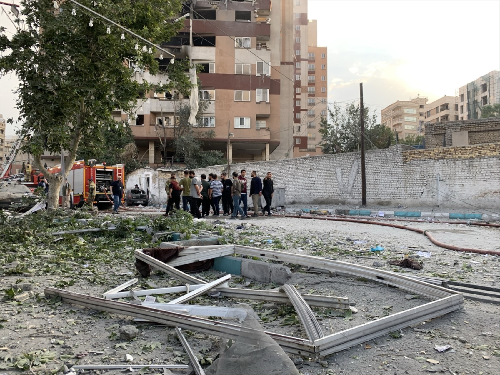 İran-İsrail gerilimi tırmanıyor: Hava sahaları kapatıldı, alarm verildi
