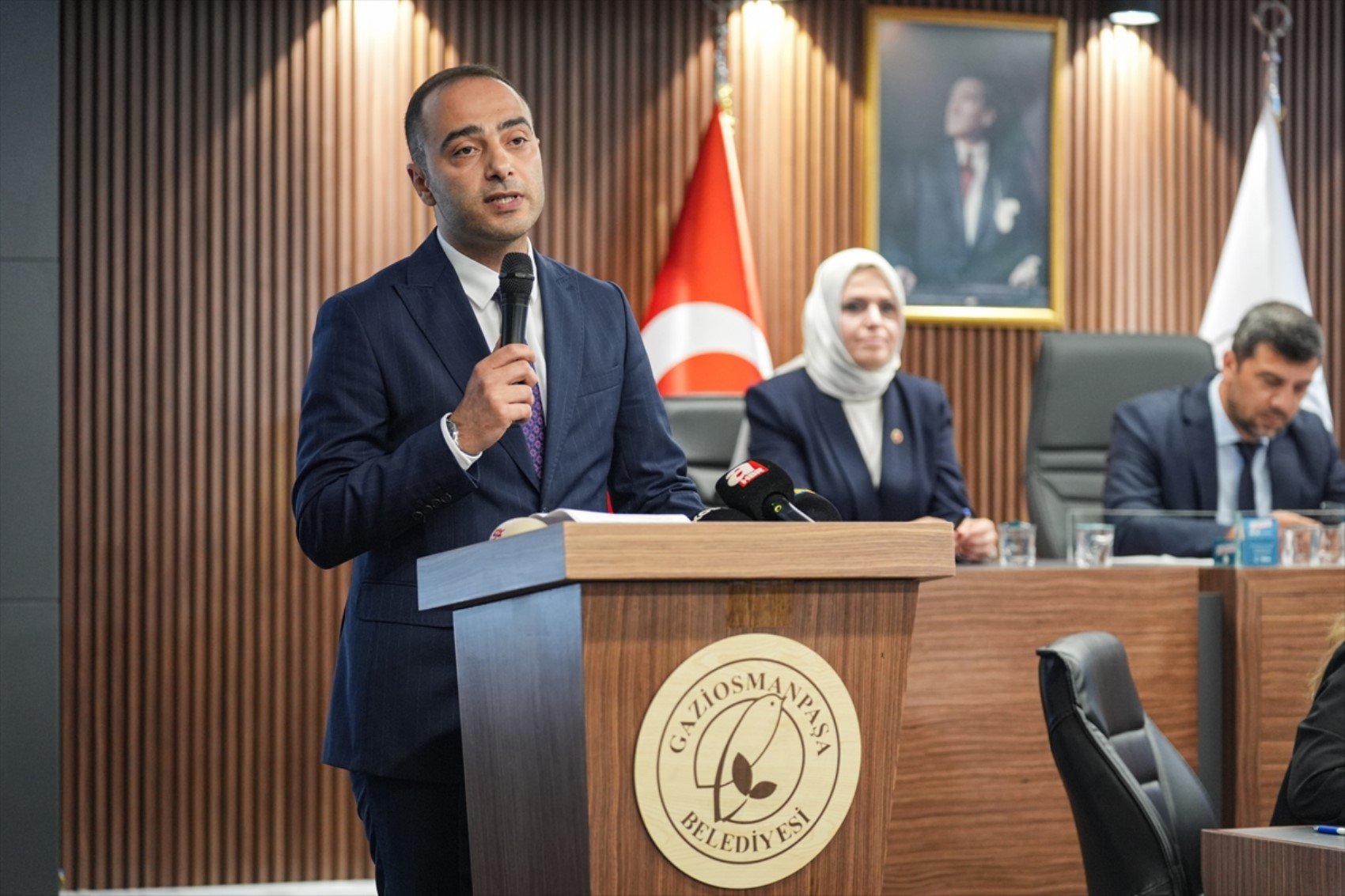 Gaziosmanpaşa’da skandal: Başkanvekili bankamatik memuru çıktı
