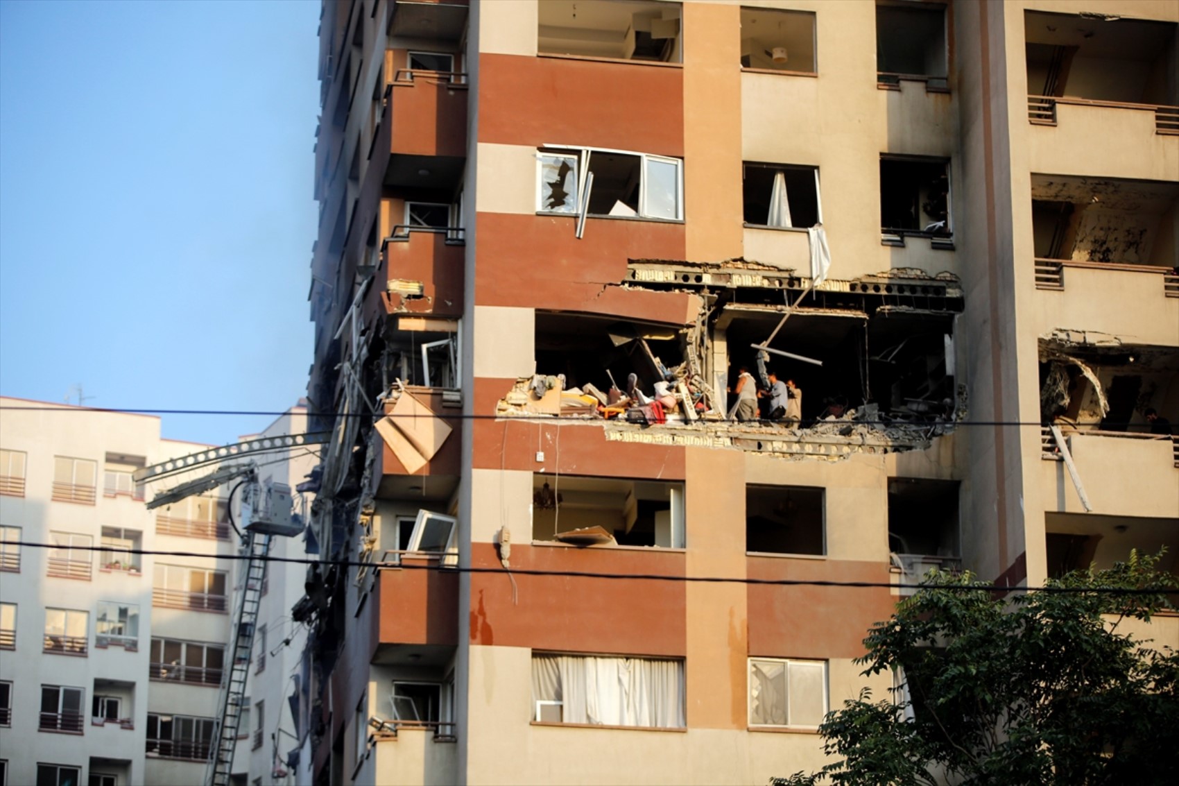İsrail’in İran'a karşı başlattığı 'Yükselen Aslan' operasyonuna tepkiler geldi! 'Barbarca ve hukuksuz'