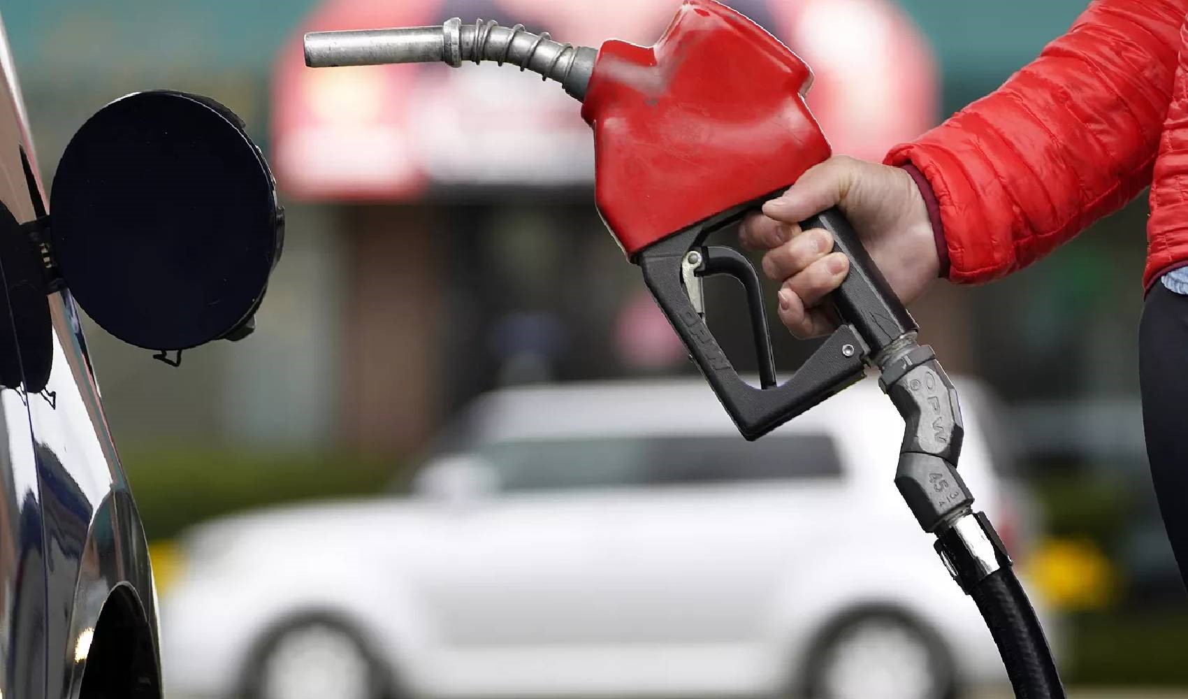 Benzine 1 lira 47 kuruş zam geldi! Sıra motorinde...