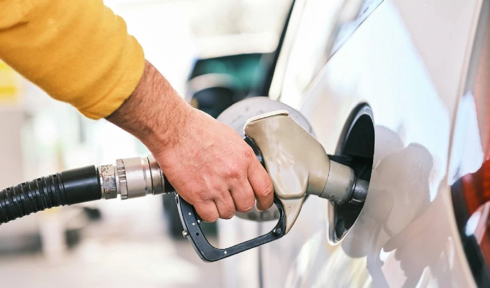 Benzine 1 lira 47 kuruş zam geldi! Sıra motorinde...