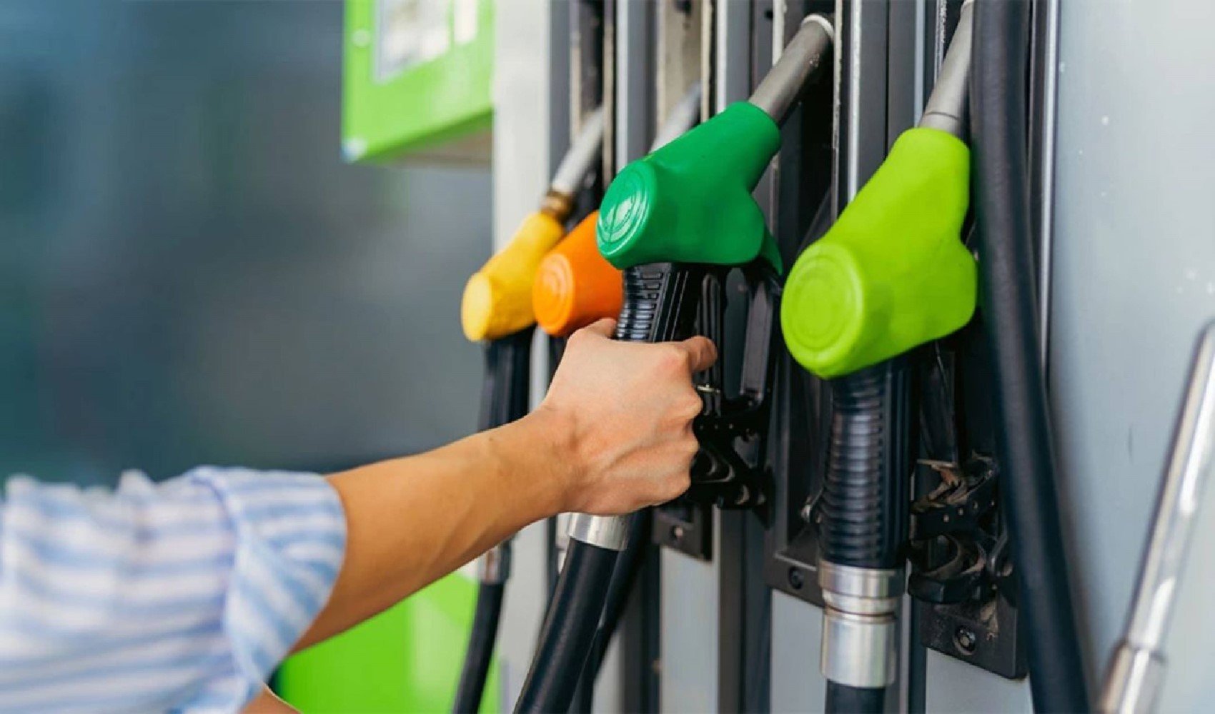 Benzine 1 lira 47 kuruş zam geldi! Sıra motorinde...