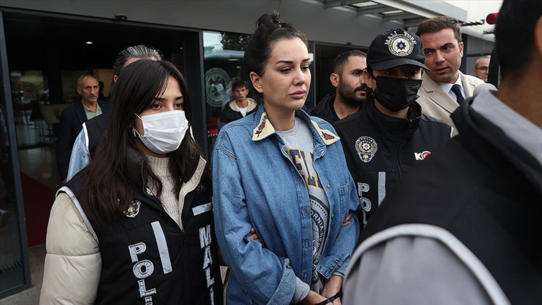 Dilan Polat psikiyatri kliniğine yatış yaptı!