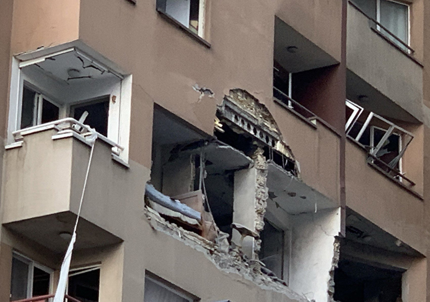 İsrail’den İran’a çok aşamalı saldırı planı: 14 günlük askerî operasyon başlatıldı