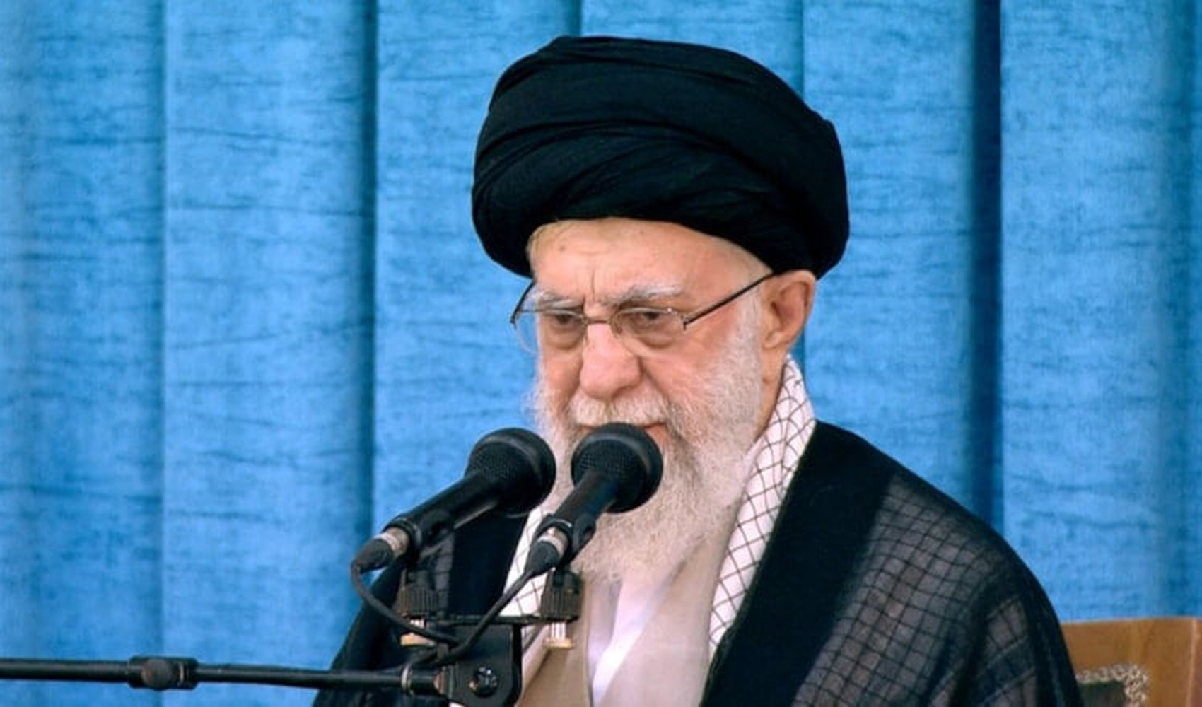210508661-hamaney-israil-yaptiklarinin-bedelini-odeyecek_1.jpg