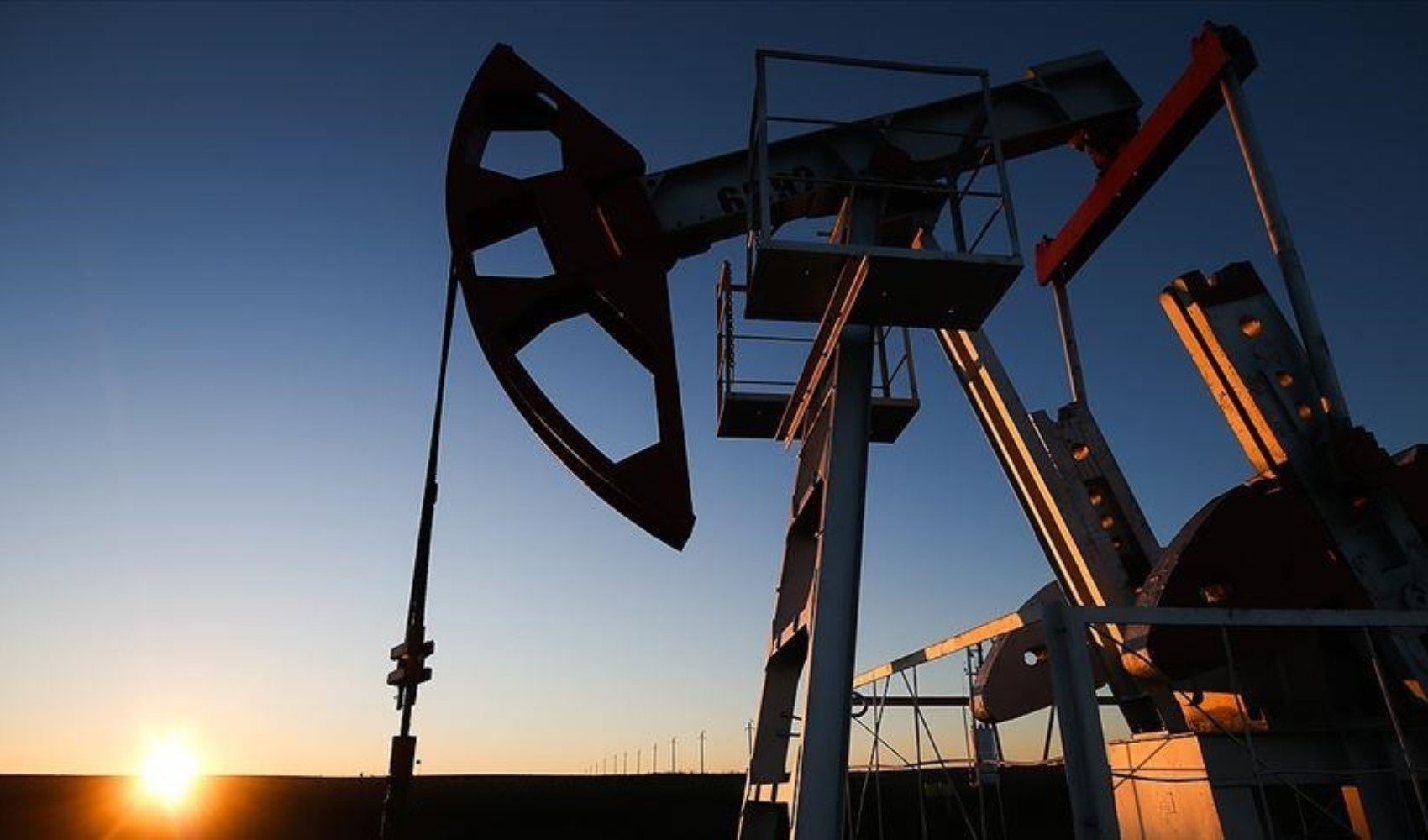 Savaş alarmı: İran saldırı altında, brent petrol yüzde 10 arttı