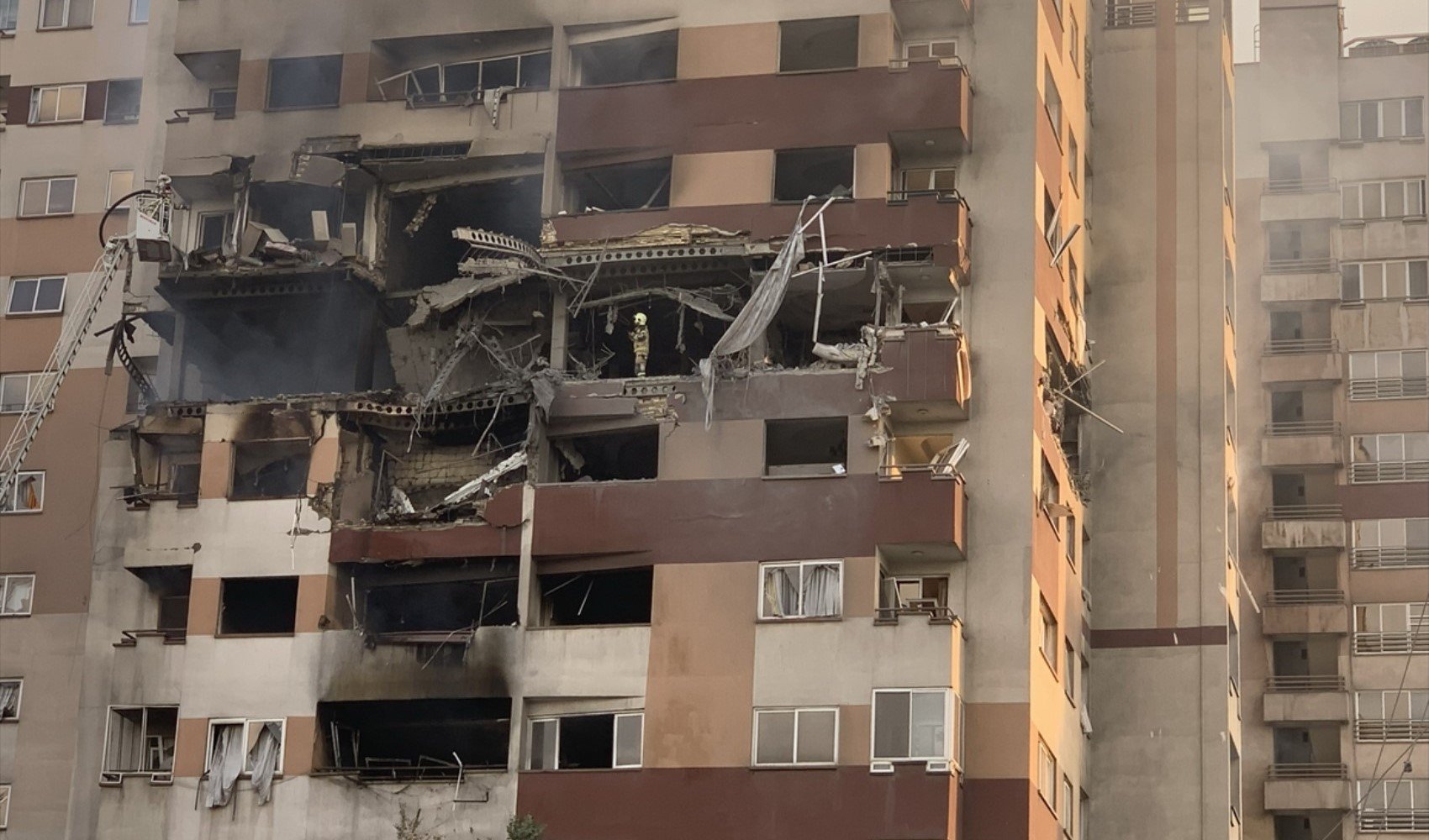 HAMAS’tan İsrail’in İran’a yönelik saldırısına sert tepki: 'Bu saldırı tüm bölgeyi ateşe atar'