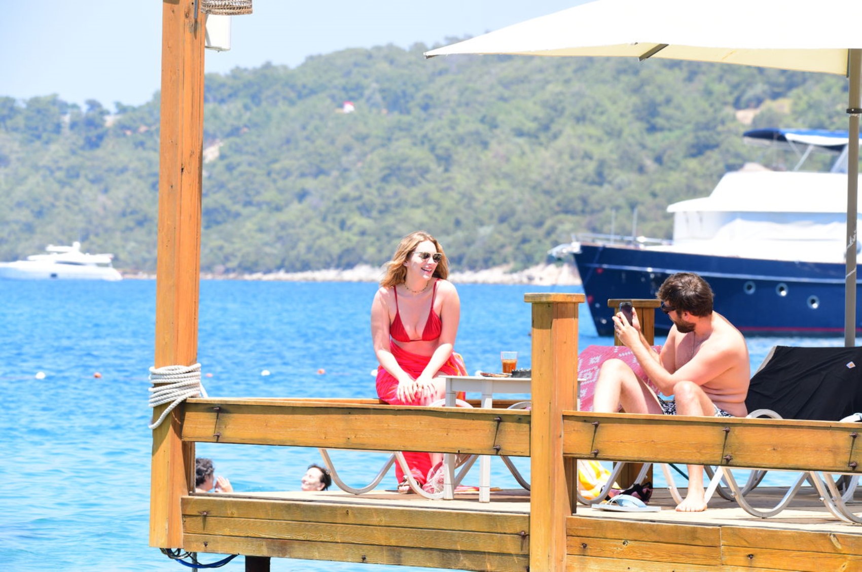 143646205-hayal-koseoglu-3.jpg