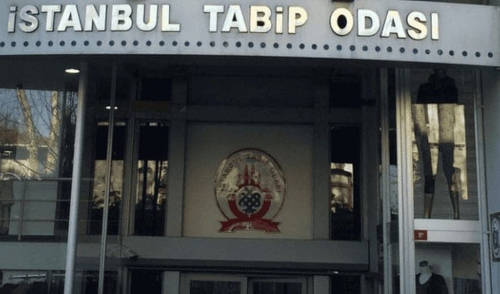 154517226-istanbul-tabip-odasi-yeni-adresine-tasiniyor_1.jpg