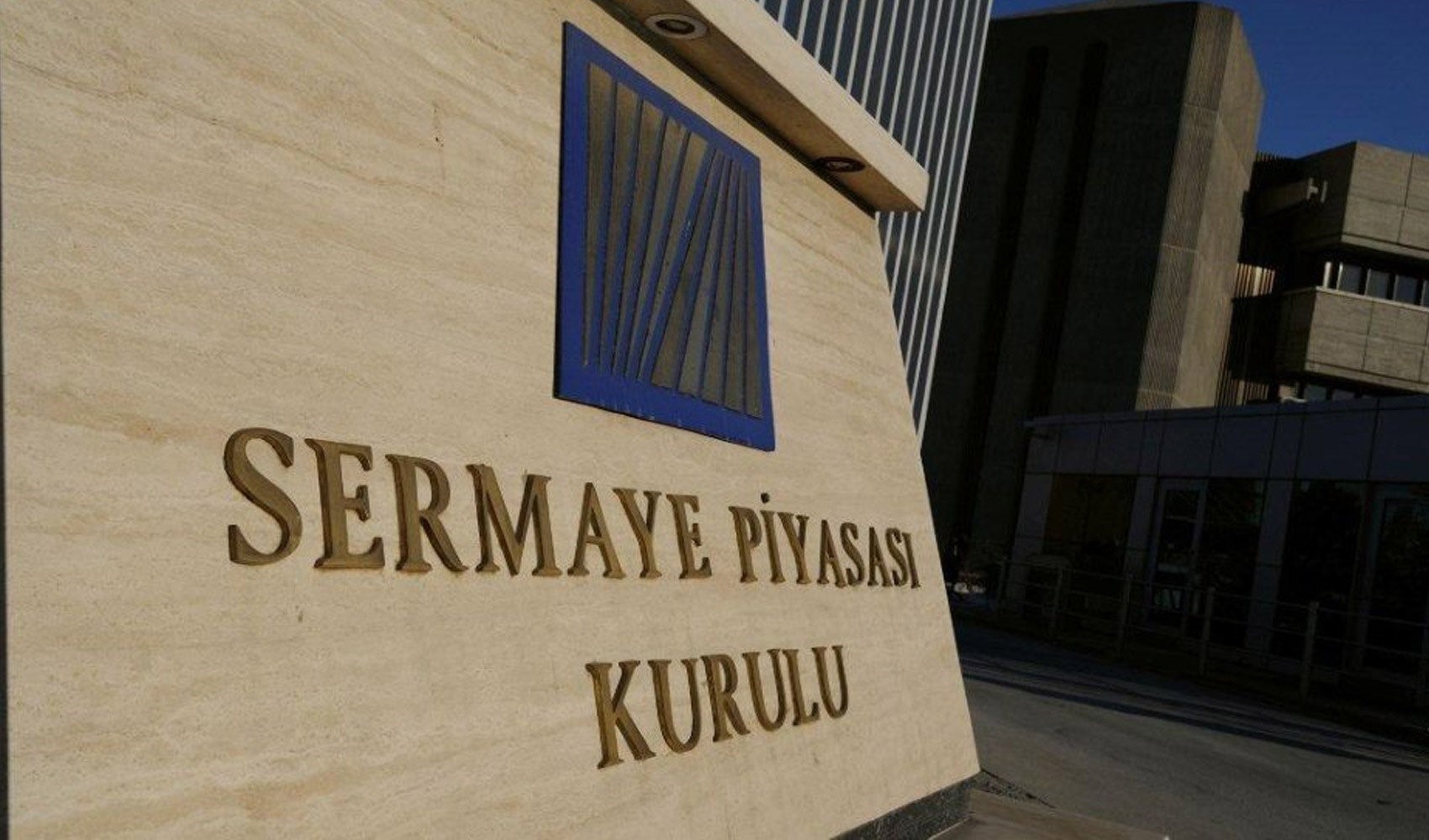SPK'dan 2 şirketin sermaye artırımına onay, 34 internet sitesine erişim engeli