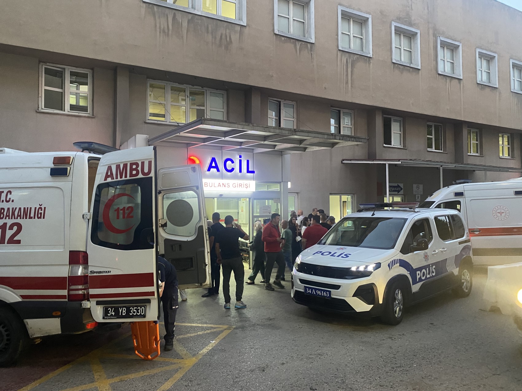 Dilan Polat’ın korumasına hastane önünde silahlı saldırı! Avukatlarından açıklama geldi