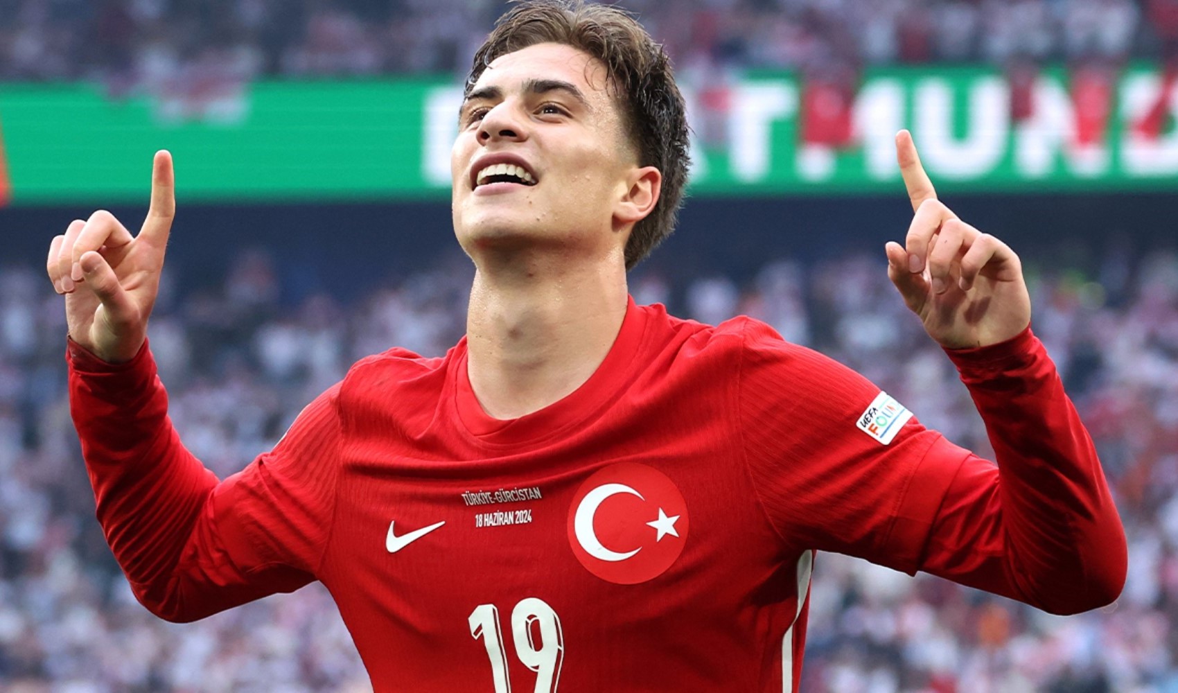 Türk futbolunda zirve değişti: Kenan Yıldız'dan tarihi rekor Türk futbolunda zirve değişti: Kenan Yıldız'dan tarihi rekor