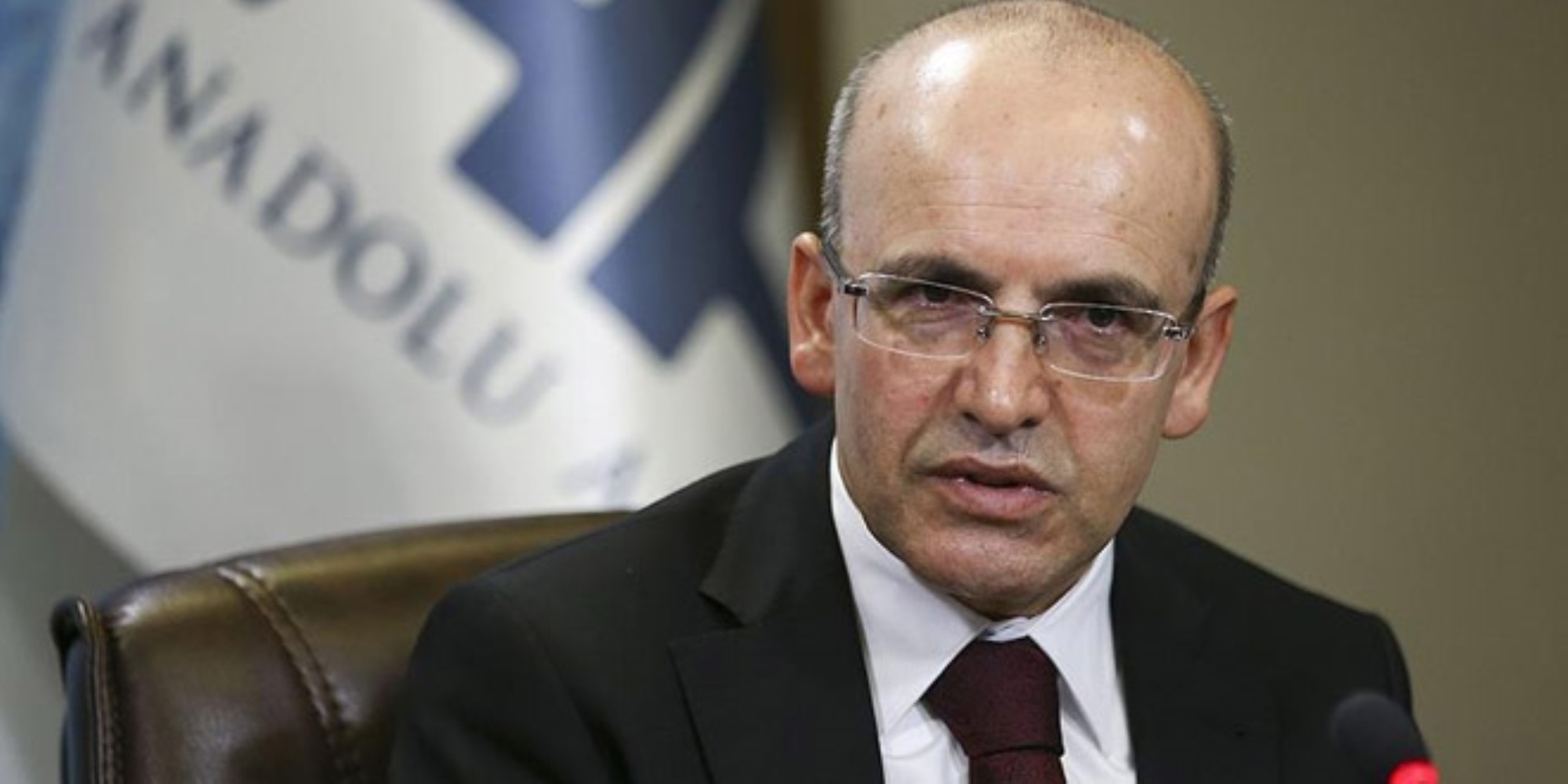 AKP'li milletvekilleriyle toplantı yaptı: Mehmet Şimşek'e istifa sorusu