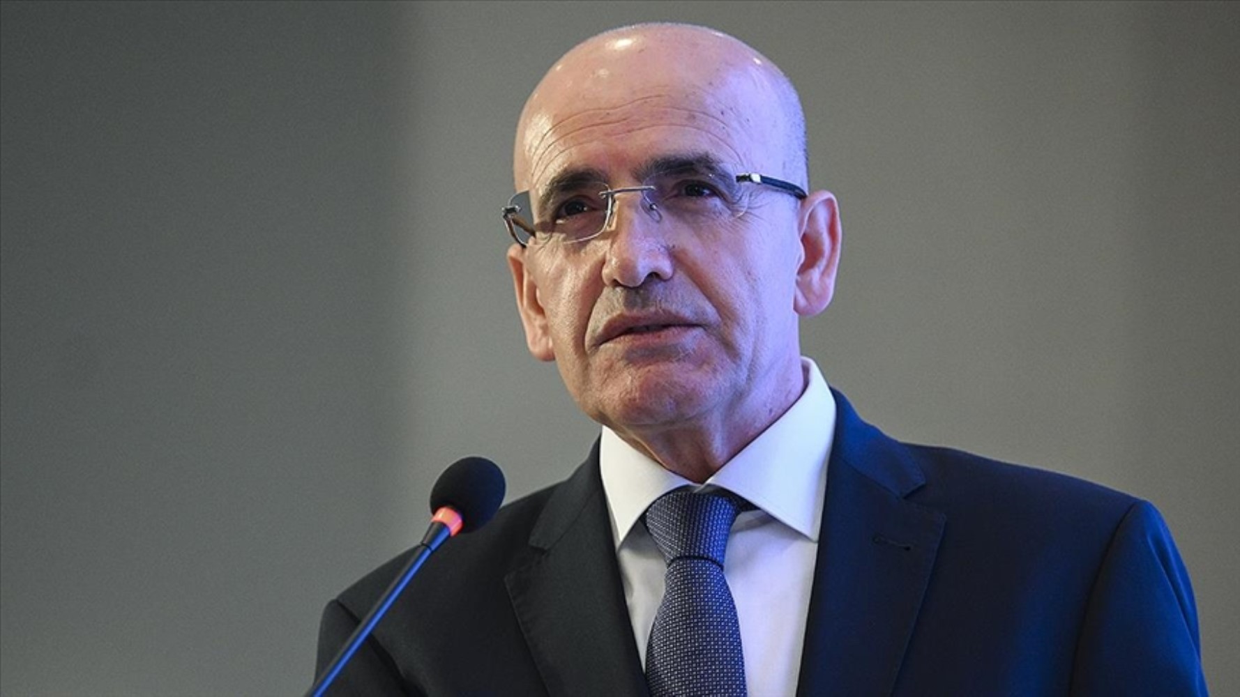 AKP'li milletvekilleriyle toplantı yaptı: Mehmet Şimşek'e istifa sorusu