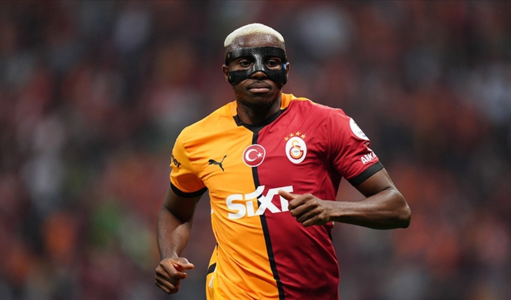 Transferde büyük derbi, Osimhen imzayı atıyor! Transferde büyük derbi, Osimhen imzayı atıyor!