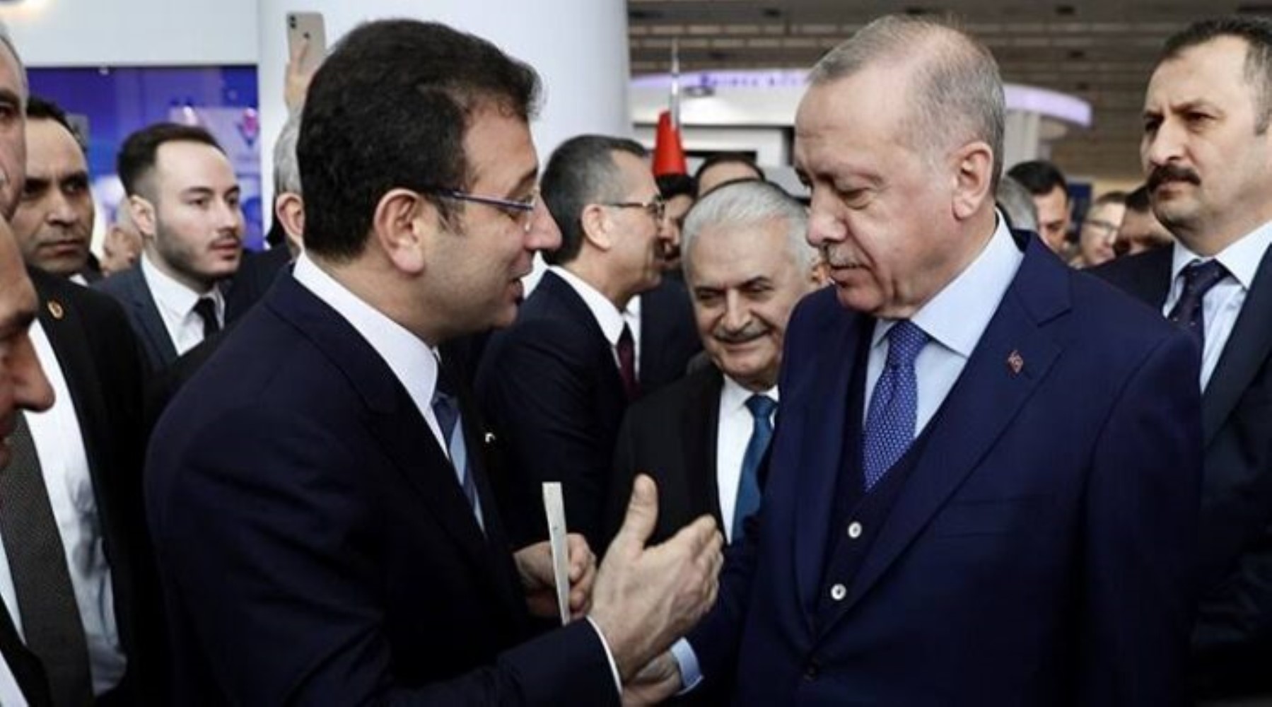 Son ankette 'Erdoğan'ın ömür boyu cumhurbaşkanlığı' ihtimali soruldu! Dikkat çeken İmamoğlu ayrıntısı...