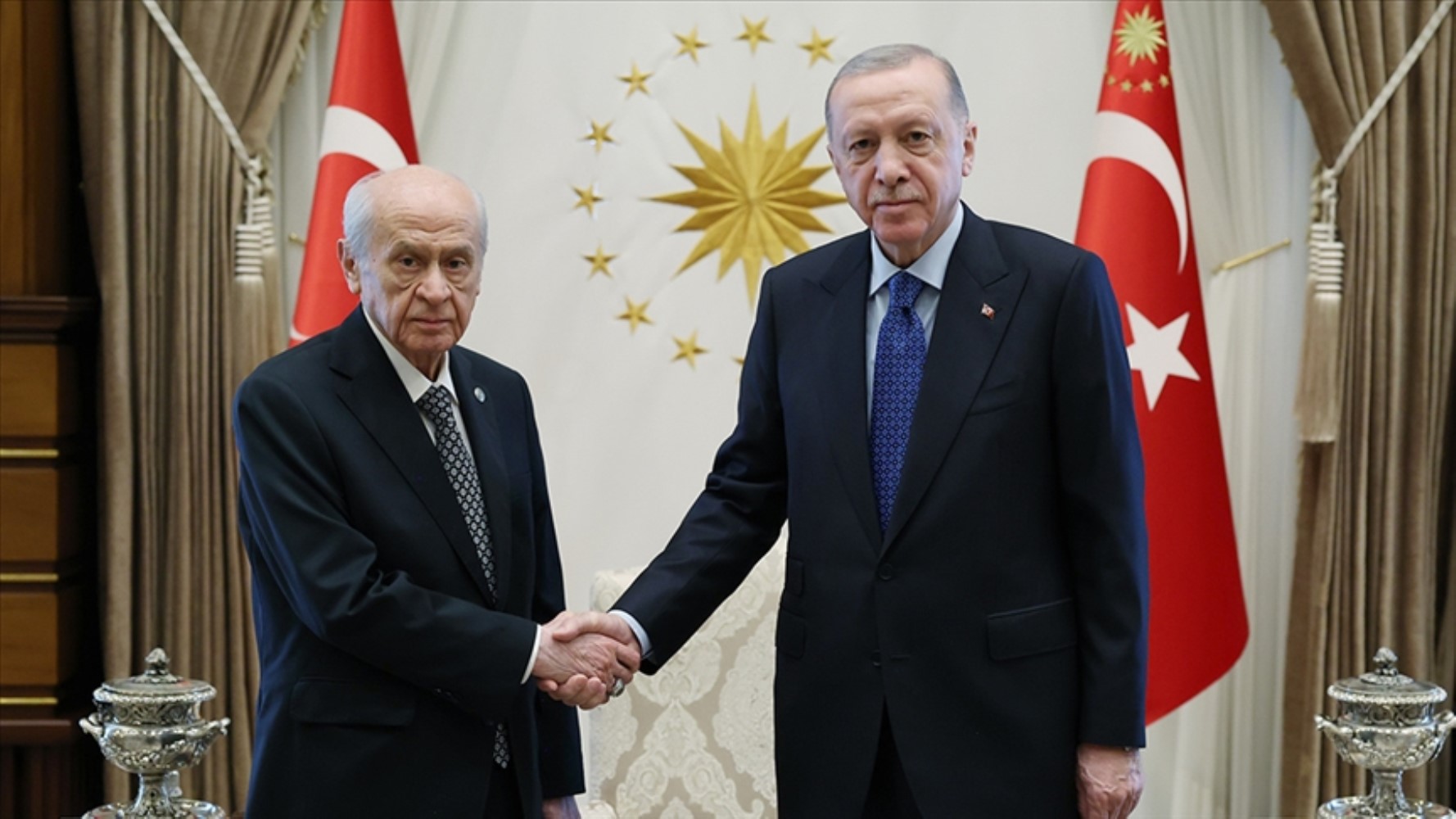 Son ankette 'Erdoğan'ın ömür boyu cumhurbaşkanlığı' ihtimali soruldu! Dikkat çeken İmamoğlu ayrıntısı...