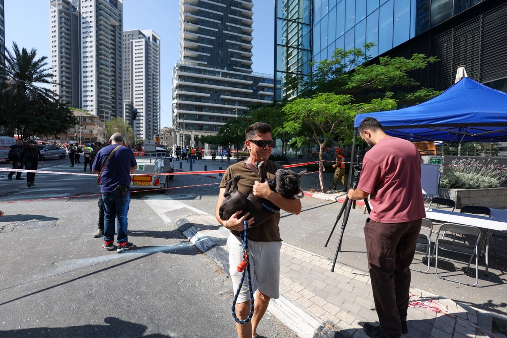 İran-İsrail savaşında 7. gün: Füzelerin isabet ettiği Tel Aviv'den yeni görüntüler
