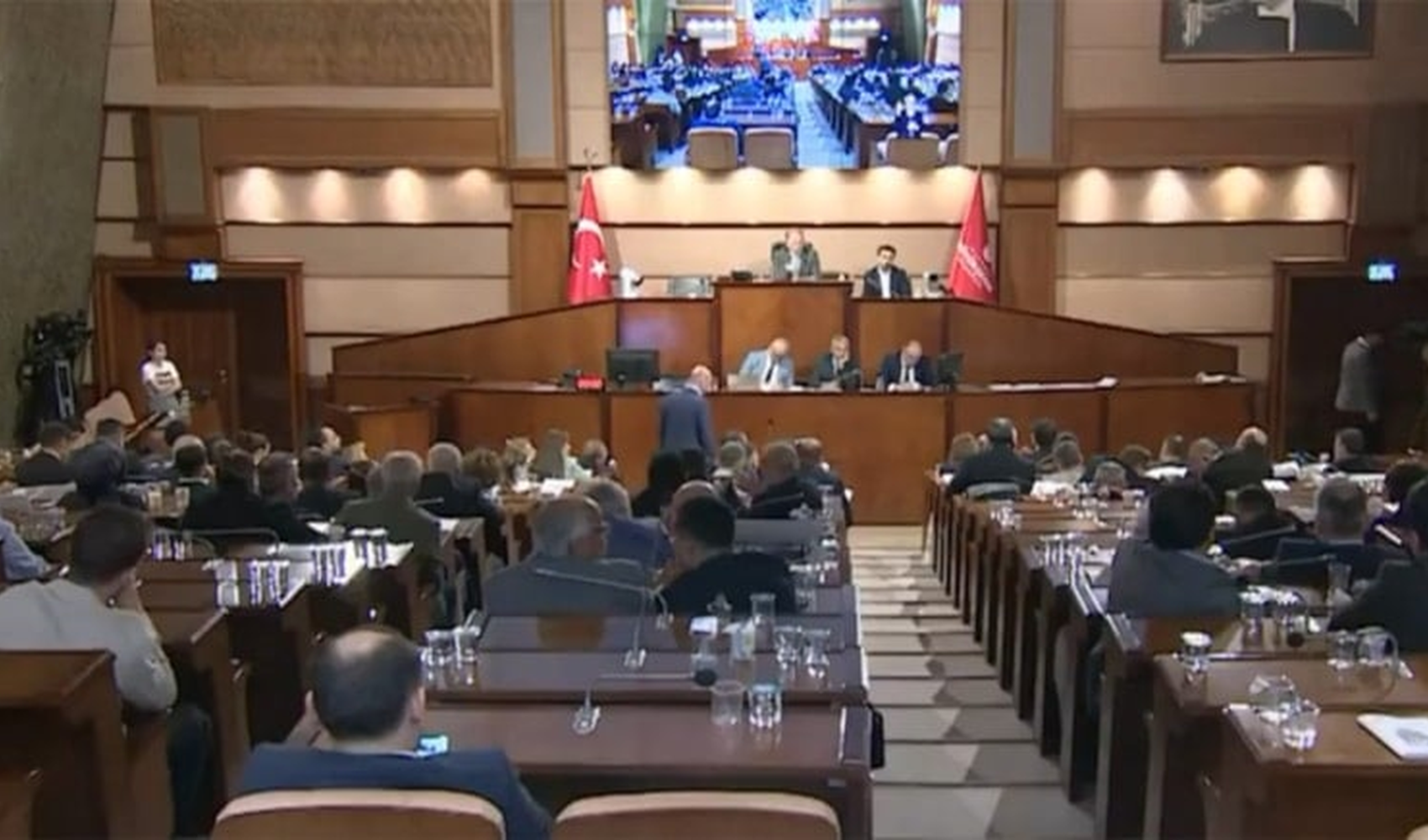 İBB, yandaş vakıflara tahsis edilen binaları geri aldı