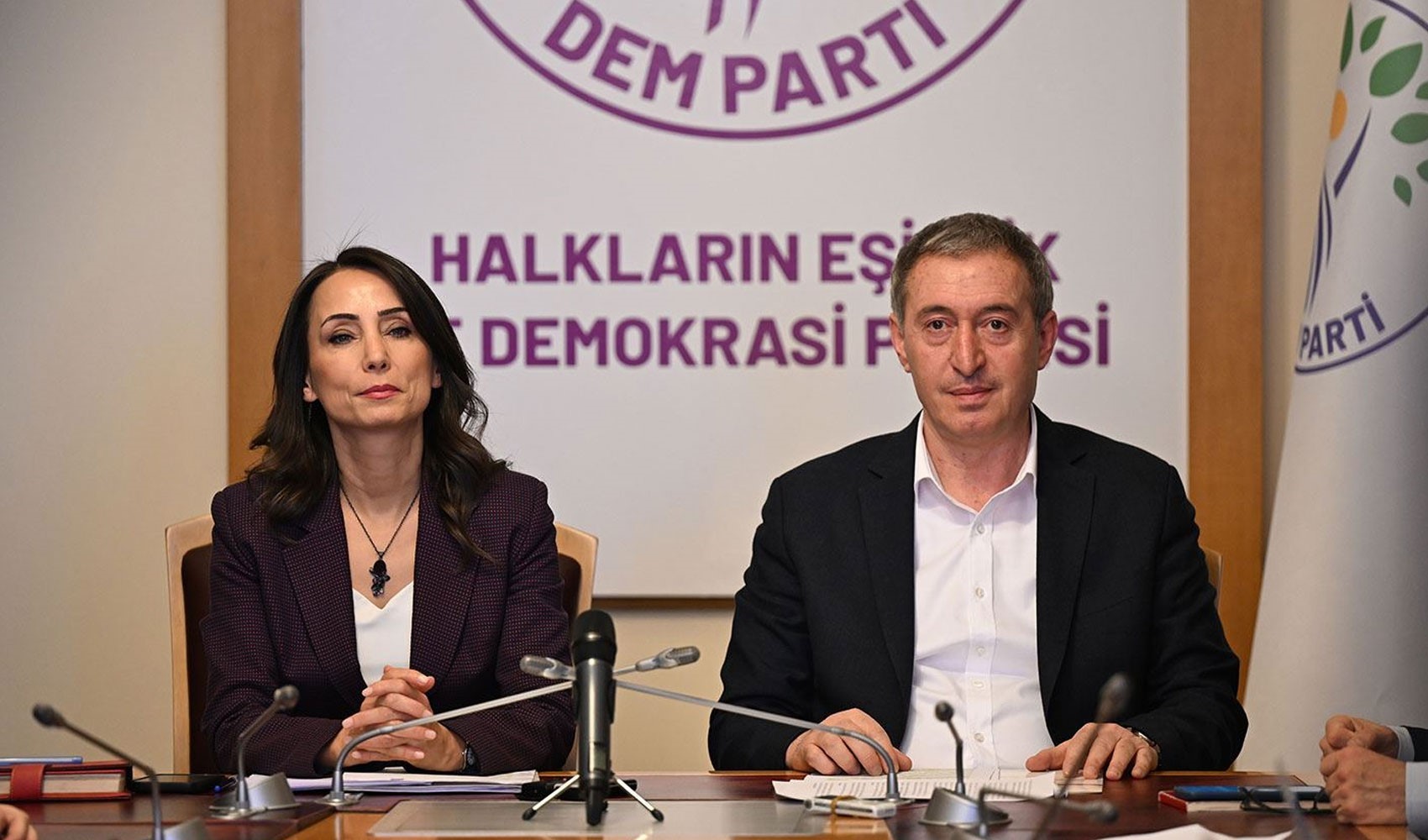 DEM Parti Silivri'ye gidiyor: İmamoğlu ve diğer tutukluları ziyaret edecekler
