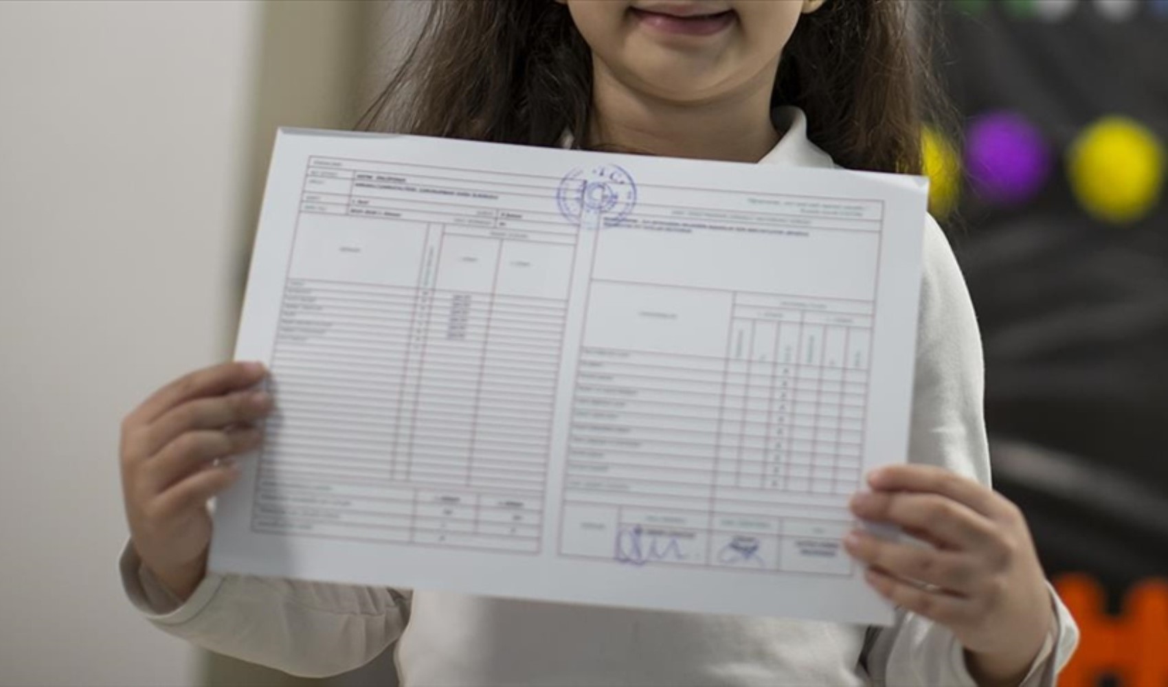 Klinik psikolog uyardı: 'Karne notları çocuğun değerini belirlemez!'
