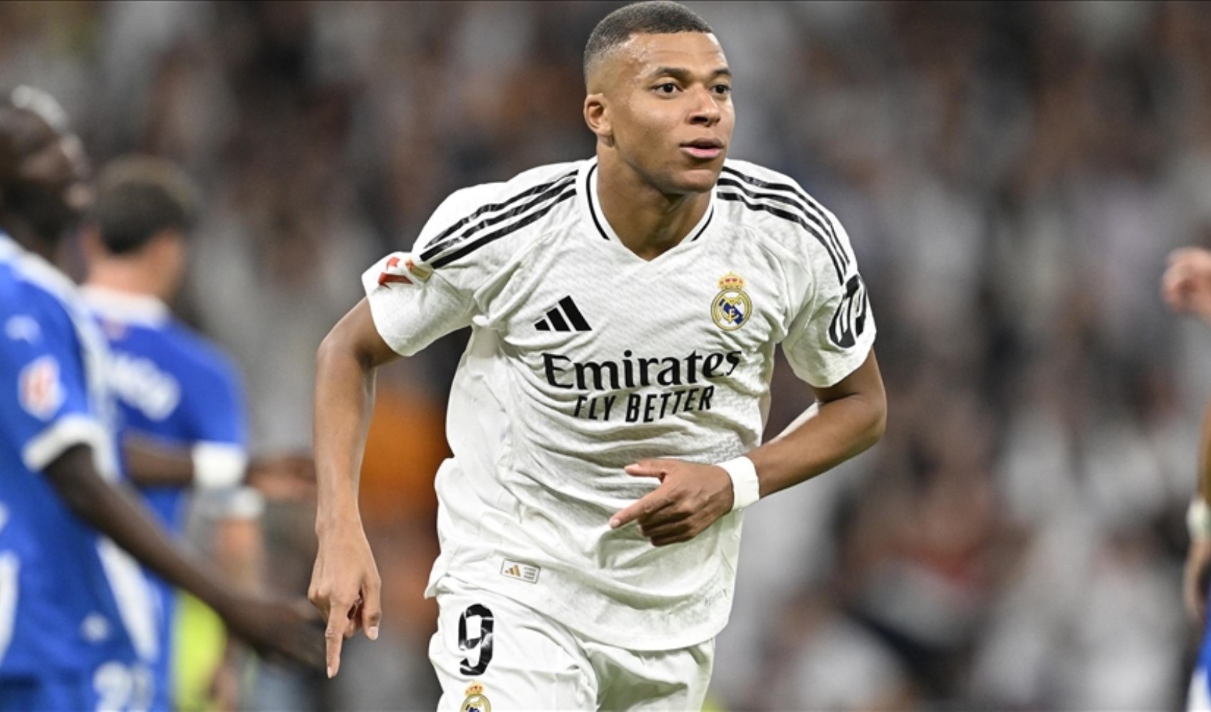 Real Madrid'li futbolcu Kylian Mbappe hastaneye kaldırıldı