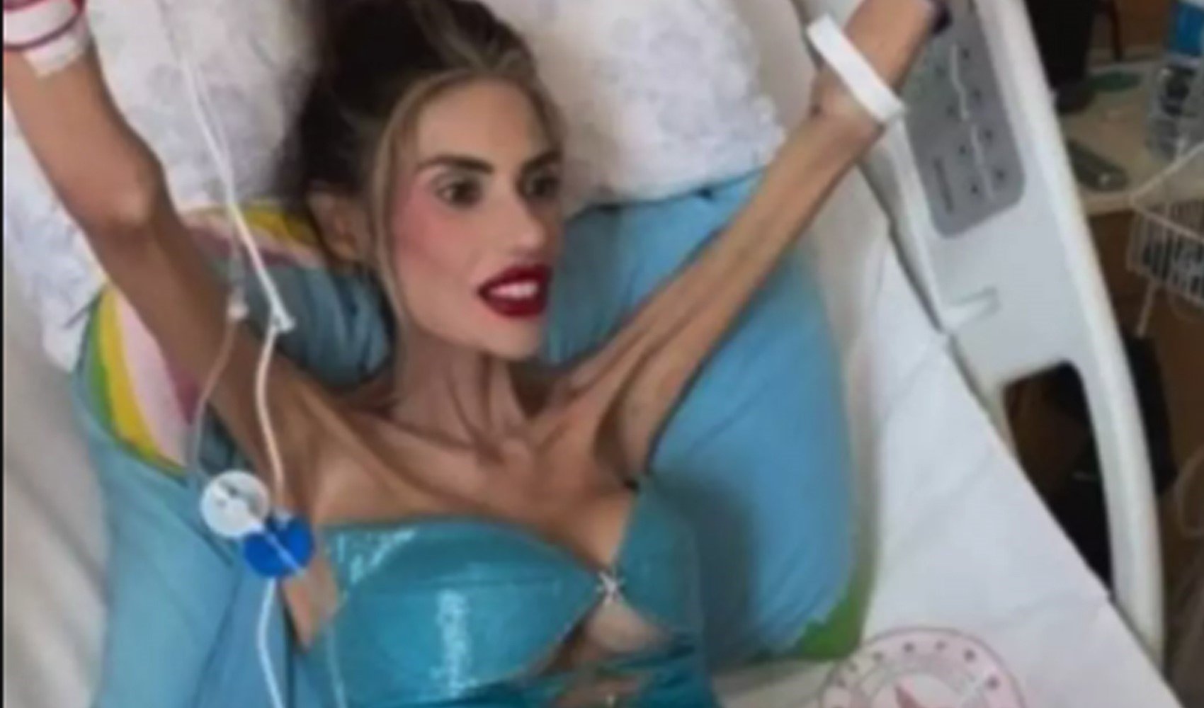 Nihal Candan'ın sağlık durumuna dair gelişmeyi Pınar Kerimoğlu duyurdu: 'Kalbi çalıştırmışlar'