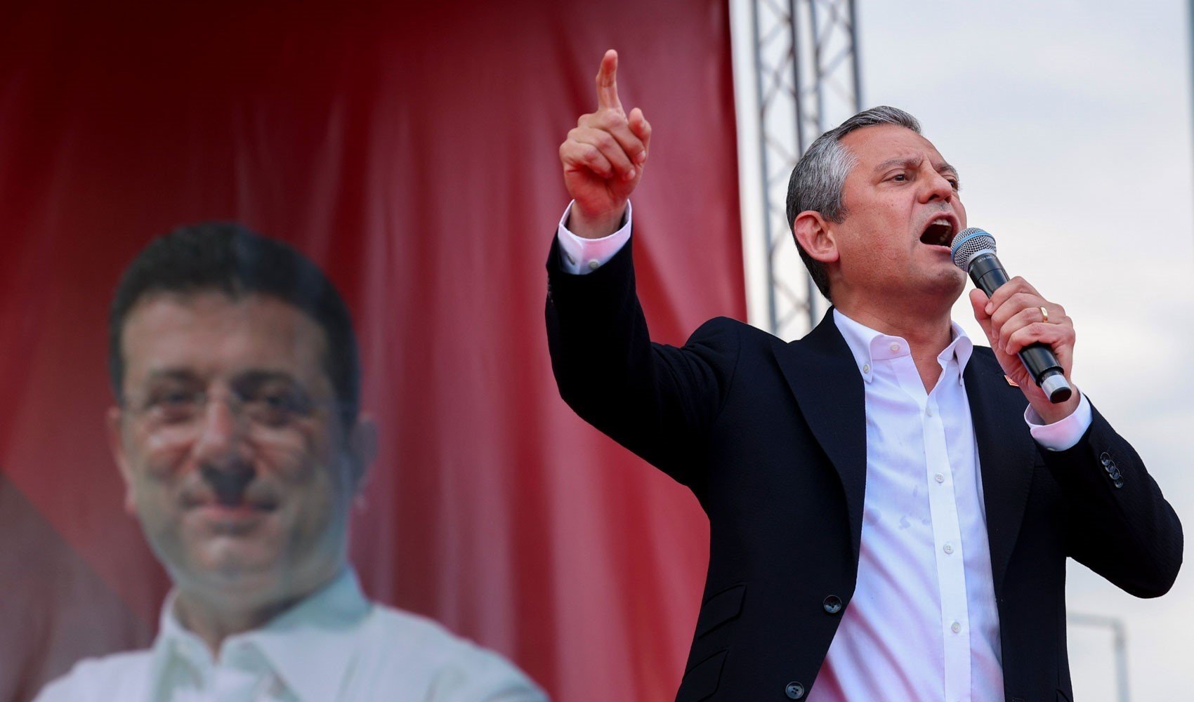 CHP lideri Özgür Özel, İmamoğlu için toplanan imza sayısını açıkladı! 'Tarihi bir kampanya yürütüyoruz..' CHP lideri Özgür Özel, İmamoğlu için toplanan imza sayısını açıkladı! 'Tarihi bir kampanya yürütüyoruz..'