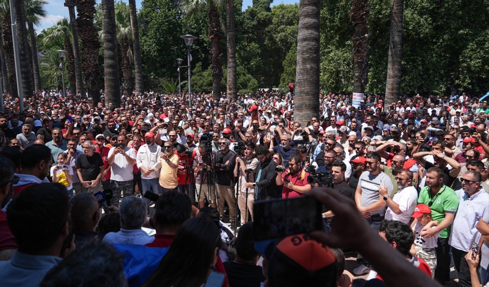 SOL Parti'den grevdeki işçilere destek