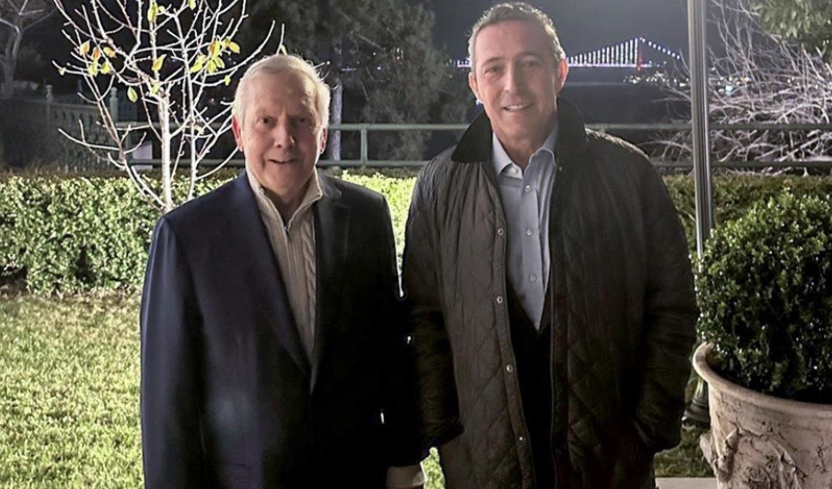 Aziz Yıldırım'ın 16 bin 464 imza hamlesinden sonra Ali Koç harekete geçti Aziz Yıldırım'ın 16 bin 464 imza hamlesinden sonra Ali Koç harekete geçti