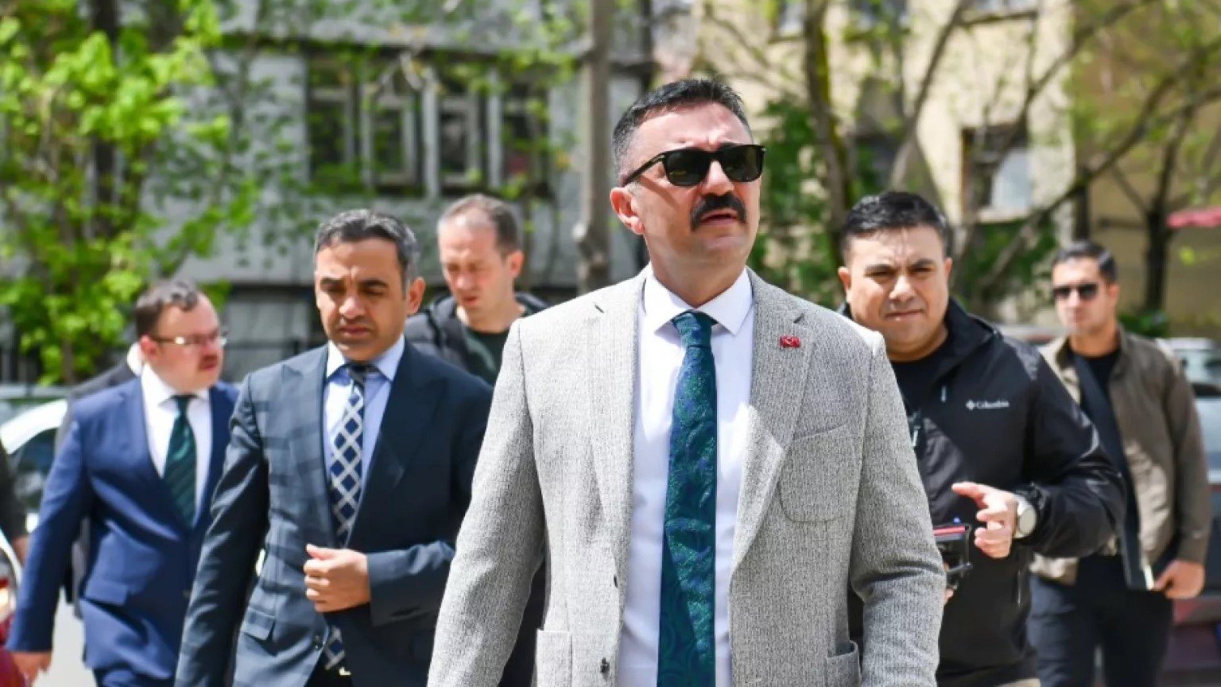 Merkeze alınan Tunceli Valisi'nden dikkat çeken paylaşım: 'Kudretim olsa kökünden keserdim'