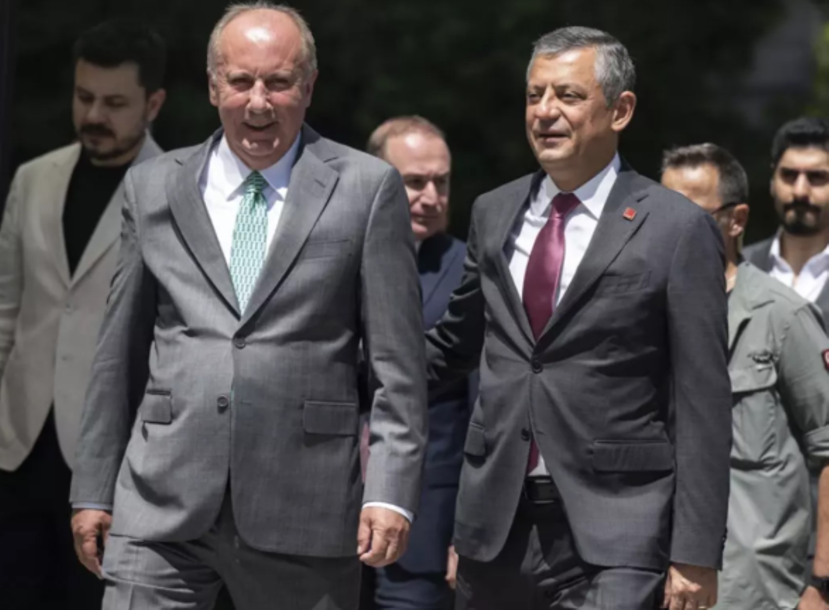 Özgür Özel'den net kurultay mesajı: Anket sonuçlarına da değindi!