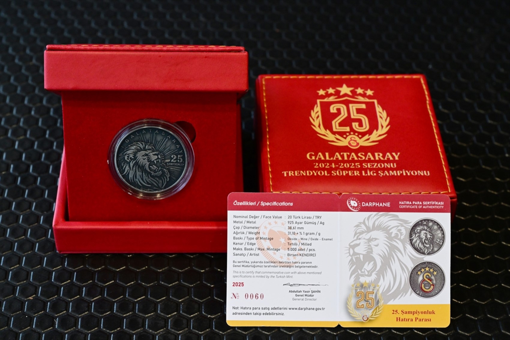 Galatasaray’a özel 5 yıldızlı gümüş hatıra parası üretildi
