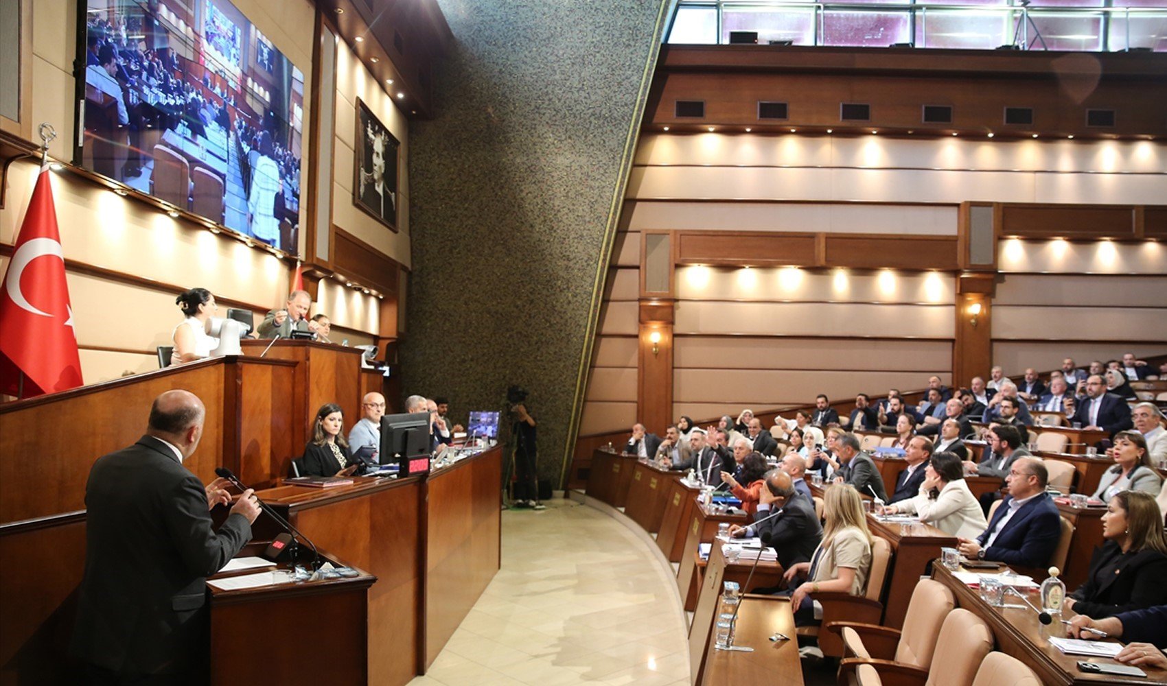 İBB'nin kreş ücretlerine yüzde 100 zam yapıldı