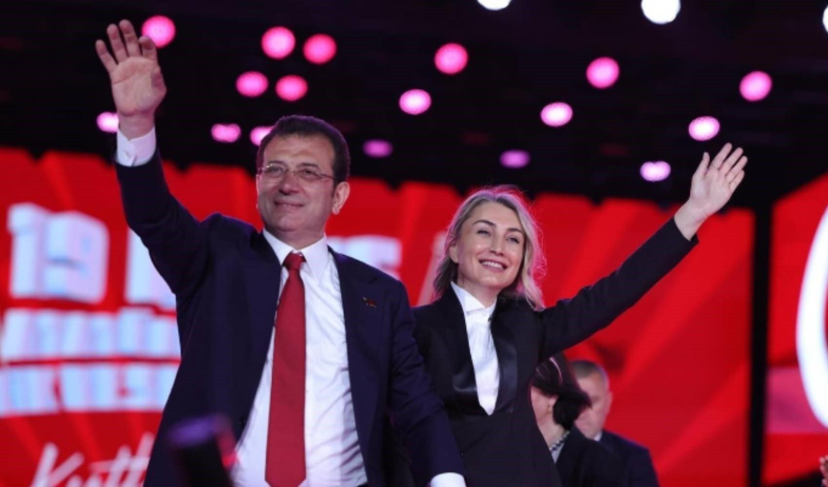 İmamoğlu'nun 'gerekirse imzalayın' çıkışının ardından Dilek İmamoğlu'ndan açıklama geldi: 'Kaybedecek zaman yok'