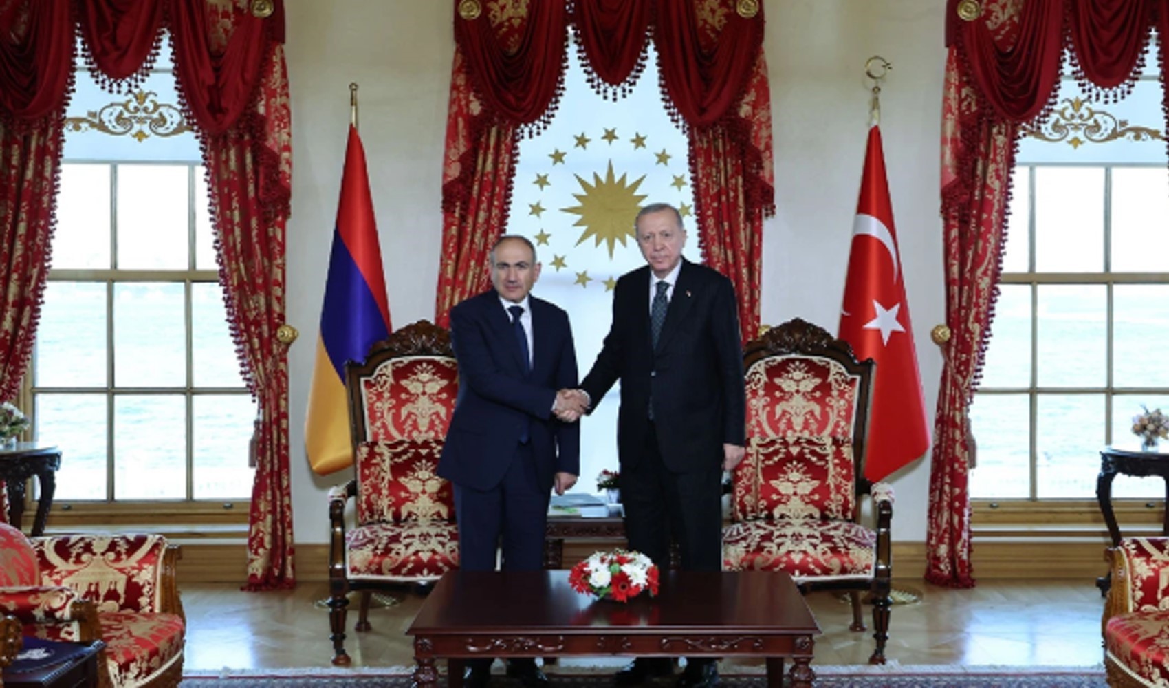 Cumhurbaşkanı Erdoğan Ermenistan Başbakanı Paşinyan'ı kabul etti
