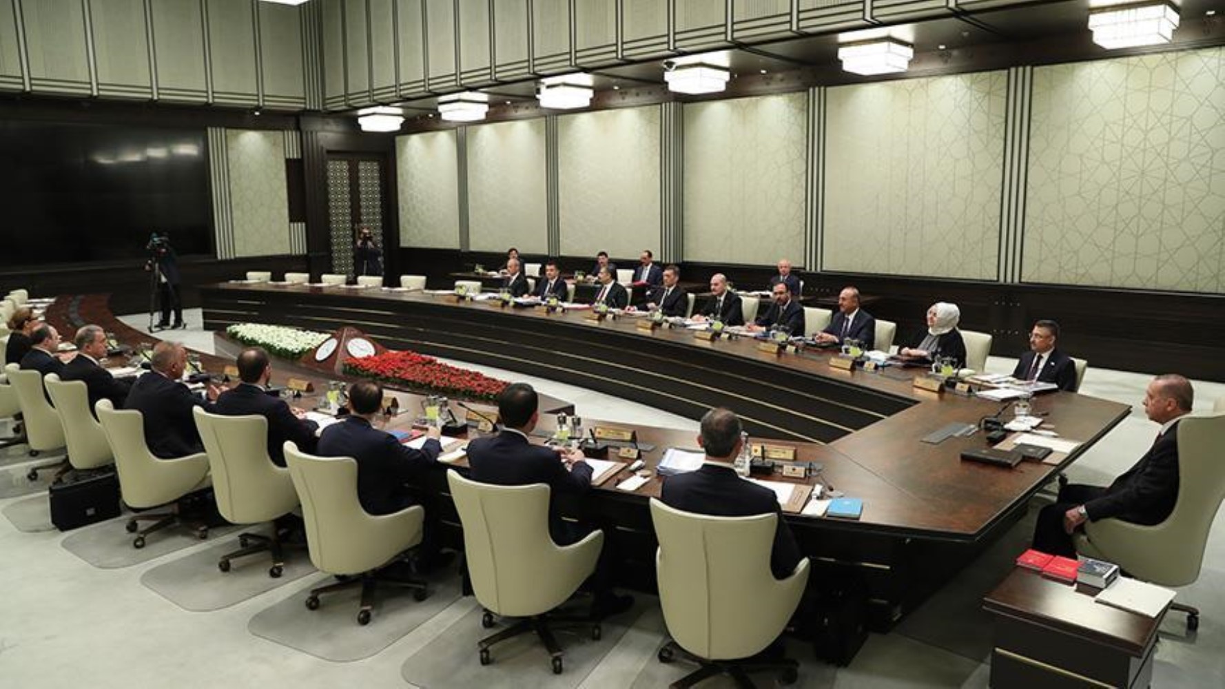 AKP’li isimden dikkat çeken kabine yorumu: 'Reis'in işine gelir'