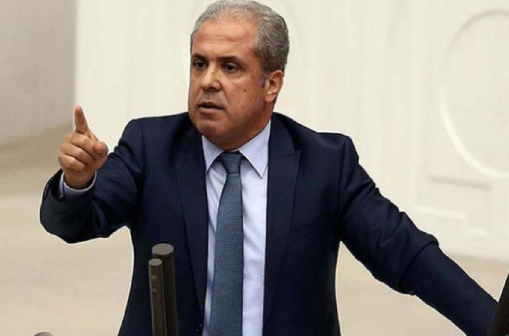 Lüks yattaki o fotoğraf AKP'yi karıştırdı: Savaş, kriz, pahalılık...