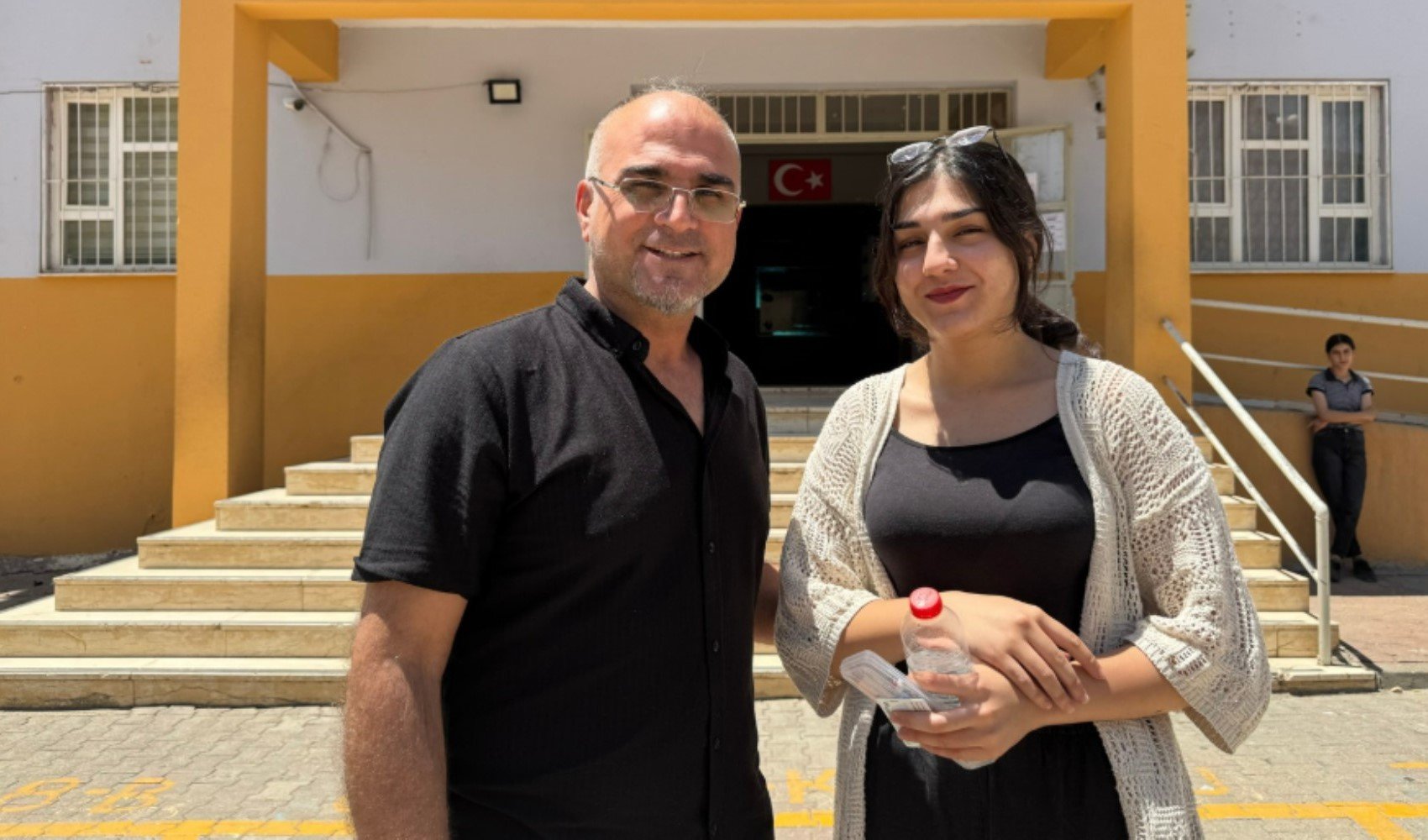 Kızı için sınava girdi: Baba-kız aynı anda YKS heyecanı yaşadı