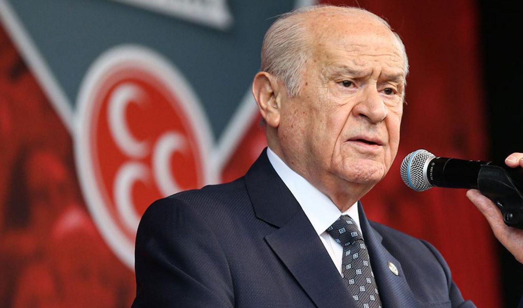 MHP sahaya iniyor