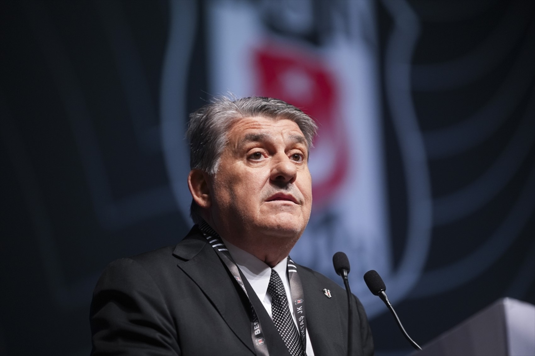 Beşiktaş’ın geleceği için kritik genel kurul! Yeni projelere yetki verildi