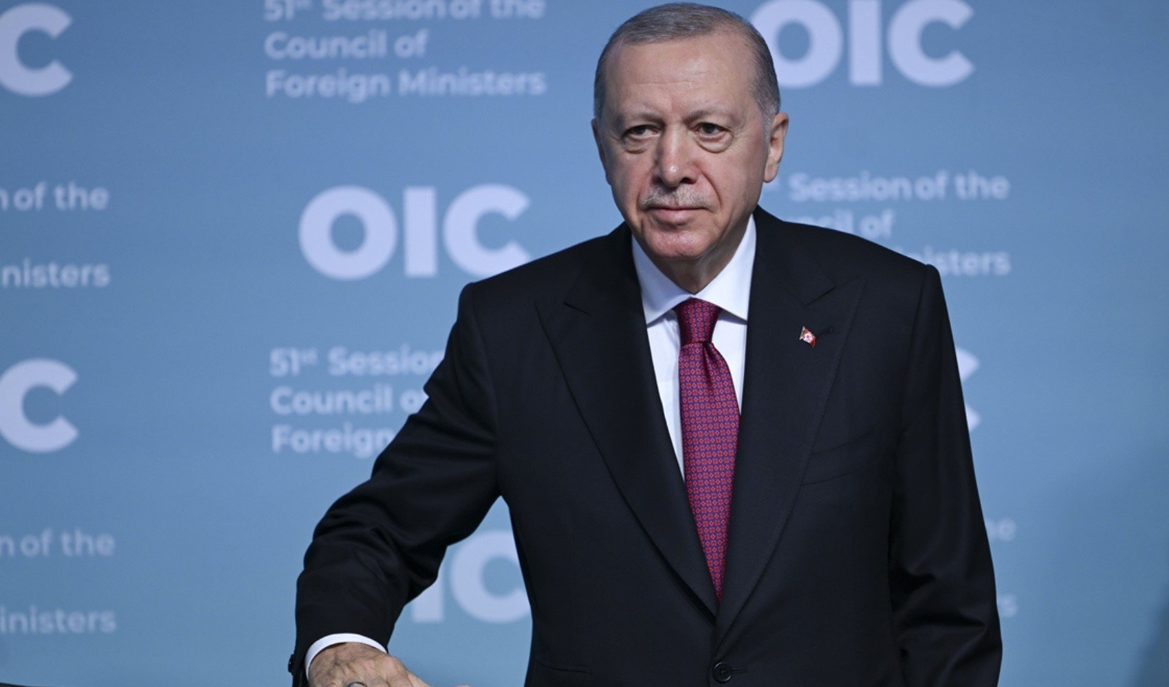Erdoğan’a etkinlikte sürpriz telefon: Salonu kısa süreliğine terk etti