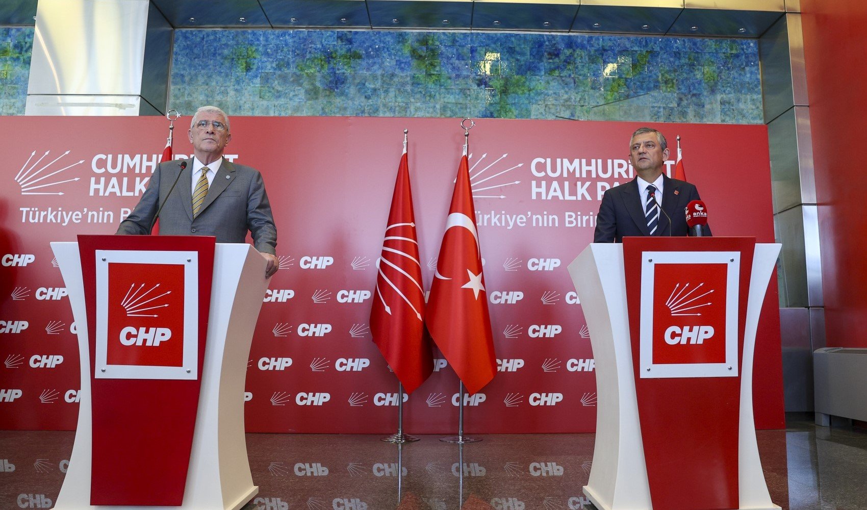 Dervişoğlu’ndan 'Talat Paşa' tartışması için diplomasi hamlesi! Özel ile bir araya geldi