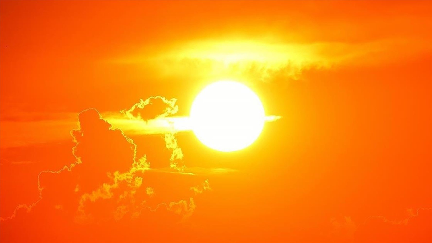 Meteorolojik veriler alarm veriyor! Sıcaklıklar rekor kıracak: 'En ufak dumanda arayın'